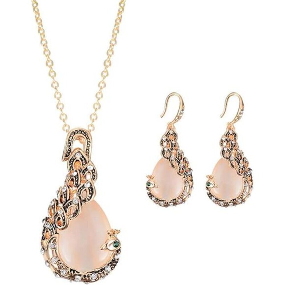 Vintage Gold Peacock Jewelry Set – Necklace & Earrings with Teardrop Crystal